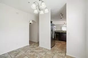 2725 E Mine Creek Rd, Phoenix, AZ 85024 - Photo 11