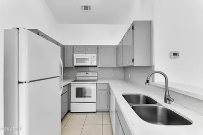 18823 N 33rd Drive, Phoenix, AZ 85027 - Photo 15