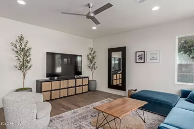 3746 E Earll Drive, Phoenix, AZ 85018 - Photo 11