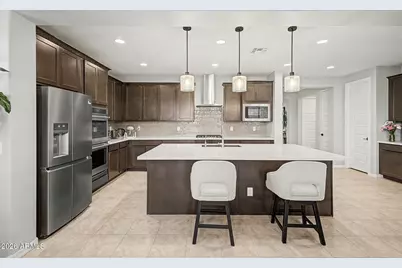 10204 W Weldon Avenue, Avondale, AZ 85392 - Photo 3