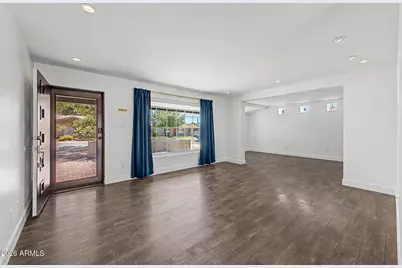 4302 E Montecito Avenue, Phoenix, AZ 85018 - Photo 15