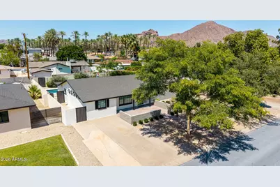4302 E Montecito Avenue, Phoenix, AZ 85018 - Photo 3