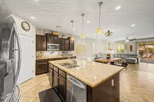 12032 W Via Del Sol Ct, Sun City, AZ 85373 - Photo 9