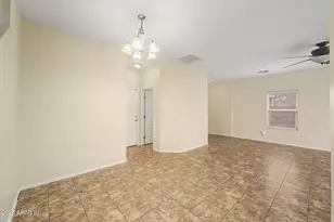 8776 W Dreyfus Dr, Peoria, AZ 85381 - Photo 11