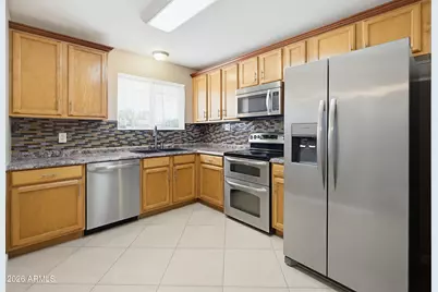 11002 W Connecticut Avenue, Sun City, AZ 85351 - Photo 9
