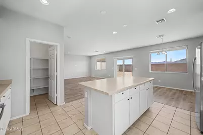 10555 W Crown King Road, Tolleson, AZ 85353 - Photo 15