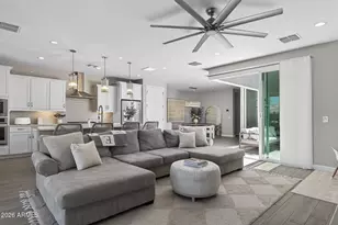 2004 E Park View Ln, Phoenix, AZ 85024 - Photo 13