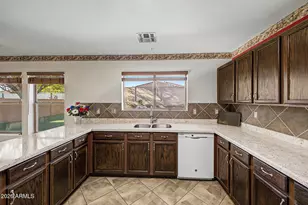 10562 W Via Del Sol, Peoria, AZ 85383 - Photo 15