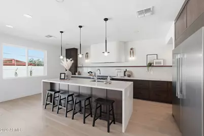 4020 N 32nd Way, Phoenix, AZ 85018 - Photo 3