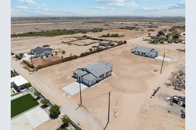 37761 W Montecito Avenue, Tonopah, AZ 85354 - Photo 47