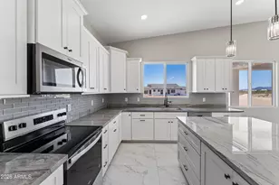37761 W Montecito Ave, Tonopah, AZ 85354 - Photo 13
