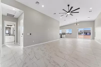 37761 W Montecito Avenue, Tonopah, AZ 85354 - Photo 5