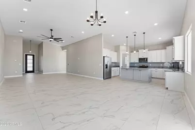 37761 W Montecito Avenue, Tonopah, AZ 85354 - Photo 11
