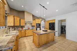 10518 E Terra Dr, Scottsdale, AZ 85258 - Photo 11