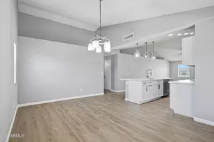 3414 N 69th Dr, Phoenix, AZ 85033 - Photo 11