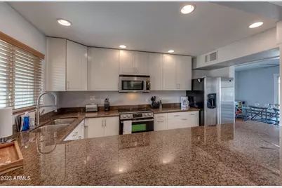 6908 E Edgemont Avenue, Scottsdale, AZ 85257 - Photo 5