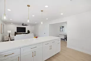 907 W Straford Dr, Chandler, AZ 85225 - Photo 9