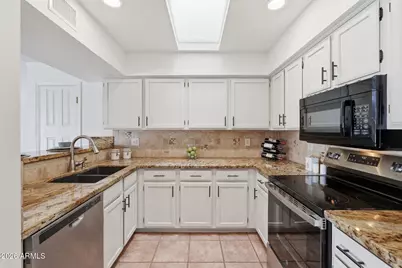 4333 E Monte Way, Phoenix, AZ 85044 - Photo 17