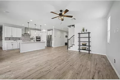 13354 W Briles Road, Peoria, AZ 85383 - Photo 11