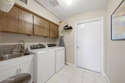 10414 E Silvertree Drive, Sun Lakes, AZ 85248 - Photo 7