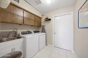 10414 E Silvertree Dr, Sun Lakes, AZ 85248 - Photo 7