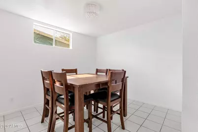 7824 W Mitchell Drive, Phoenix, AZ 85033 - Photo 11
