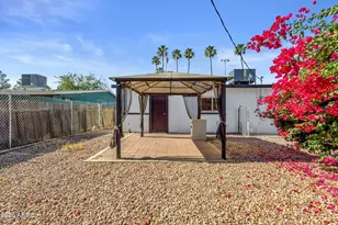 7824 W Mitchell Dr, Phoenix, AZ 85033 - Photo 19