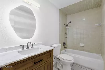 7824 W Mitchell Drive, Phoenix, AZ 85033 - Photo 13