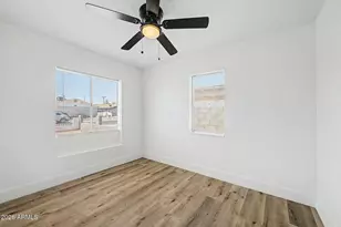 2912 E Monroe Street E, Phoenix, AZ 85034 - Photo 13