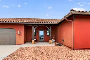 640 N Atchison Cir, Wickenburg, AZ 85390 - Photo 3