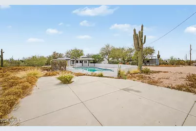 1065 W Whiteley Street, Apache Junction, AZ 85120 - Photo 3