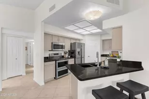 3433 E Cedarwood Ln, Phoenix, AZ 85048 - Photo 11
