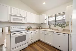 8118 N 10th Pl, Phoenix, AZ 85020 - Photo 7