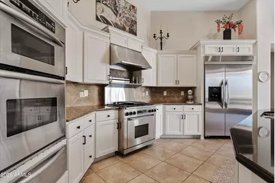 6422 S Crestview Court, Gilbert, AZ 85298 - Photo 9