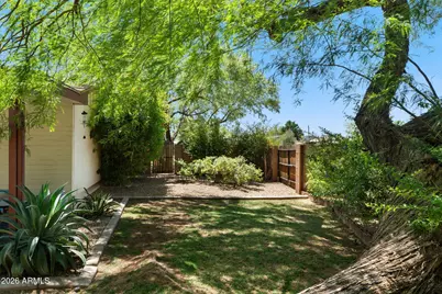 3344 E Beryl Lane, Phoenix, AZ 85028 - Photo 13