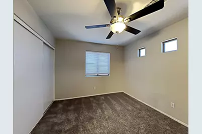 7218 S 37th Drive, Phoenix, AZ 85041 - Photo 9