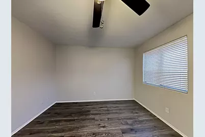 7218 S 37th Drive, Phoenix, AZ 85041 - Photo 11
