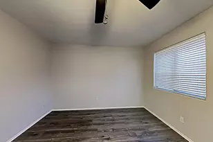 7218 S 37th Dr, Phoenix, AZ 85041 - Photo 11