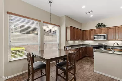 13047 W Plum Road, Peoria, AZ 85383 - Photo 17