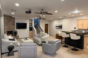 1823 E Windrose Dr, Phoenix, AZ 85022 - Photo 17