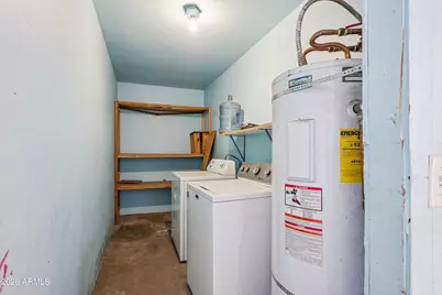 4301 N 80th Lane, Phoenix, AZ 85033 - Photo 17