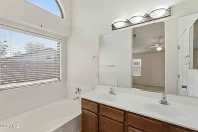 2427 W Oberlin Way, Phoenix, AZ 85085 - Photo 19
