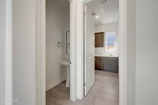 21672 W Devonshire Ave, Buckeye, AZ 85396 - Photo 19