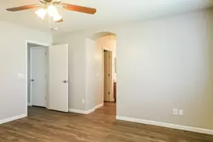 8614 W Echo Ln, Peoria, AZ 85345 - Photo 9