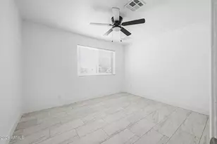 3253 W Port Au Prince Ln, Phoenix, AZ 85053 - Photo 15