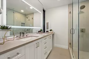 5642 N Scottsdale Rd, Paradise Valley, AZ 85253 - Photo 23