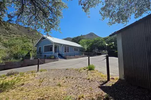 404 Roberts Ave, Bisbee, AZ 85603 - Photo 1