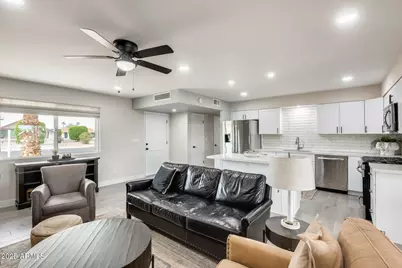 10801 W El Dorado Drive, Sun City, AZ 85351 - Photo 13