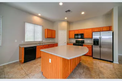 26237 N 74th Lane, Peoria, AZ 85383 - Photo 5
