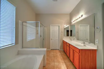 26237 N 74th Lane, Peoria, AZ 85383 - Photo 11